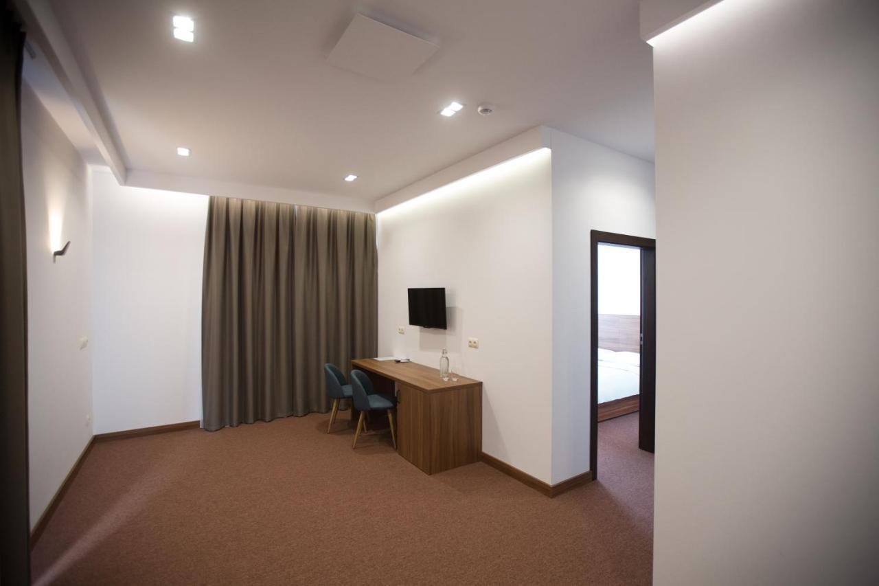 Hotel Rubin Stara Blotnica Bagian luar foto